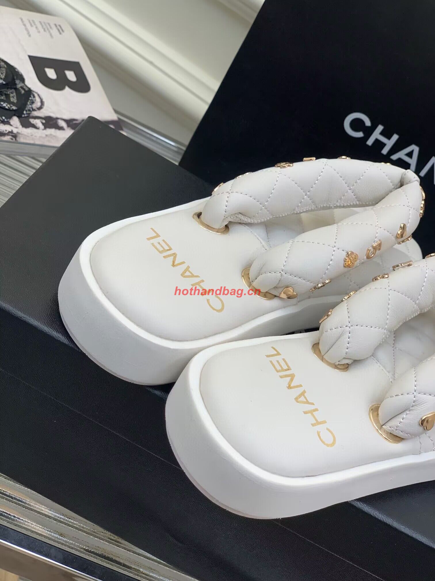 Chanel slippers CS39621 White Chanel slippers CS39621 White