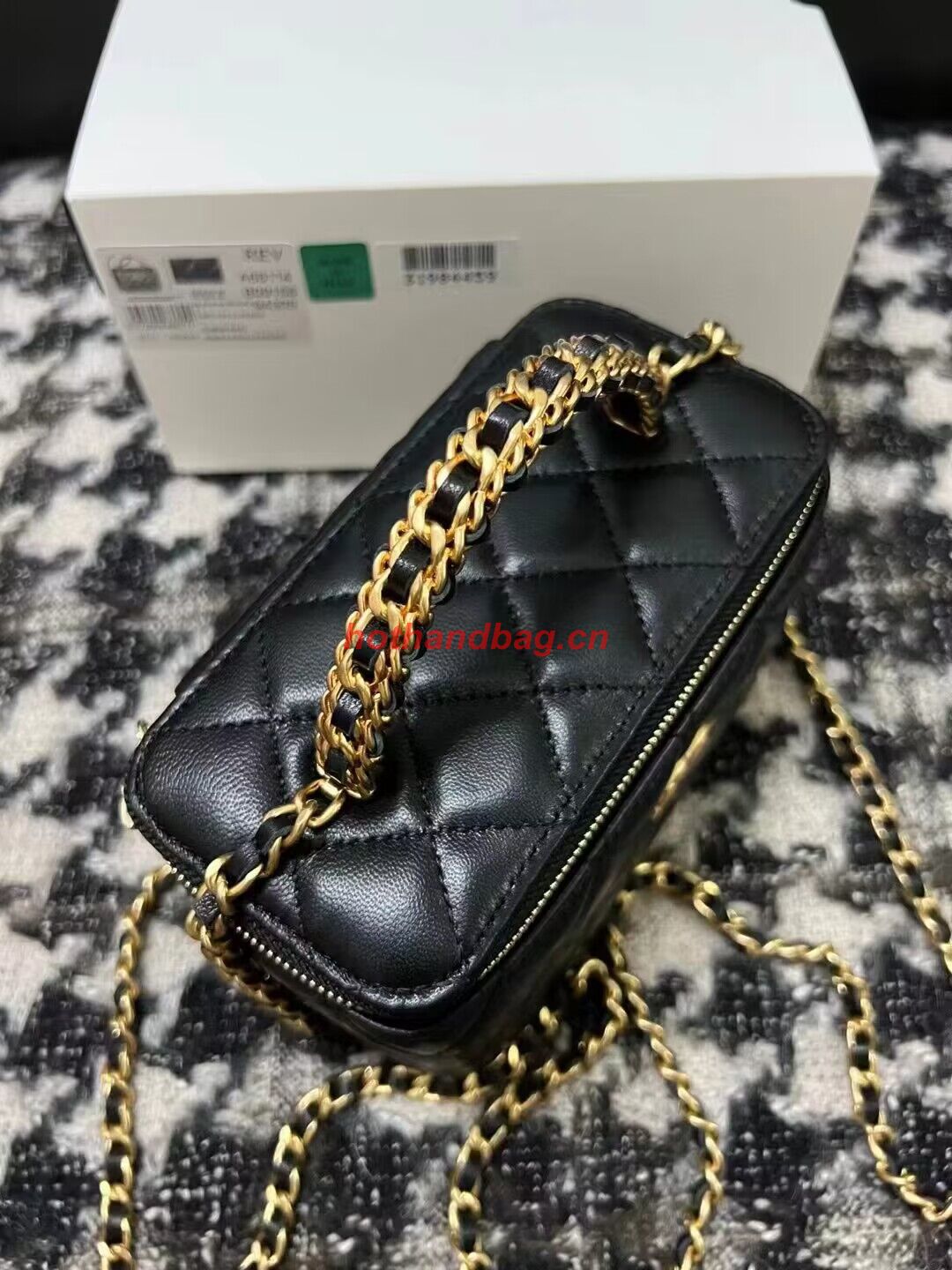 Chanel Top handle Vanity Case Con Catena A68114 Black Chanel Top handle Vanity Case Con Catena A68114 Black
