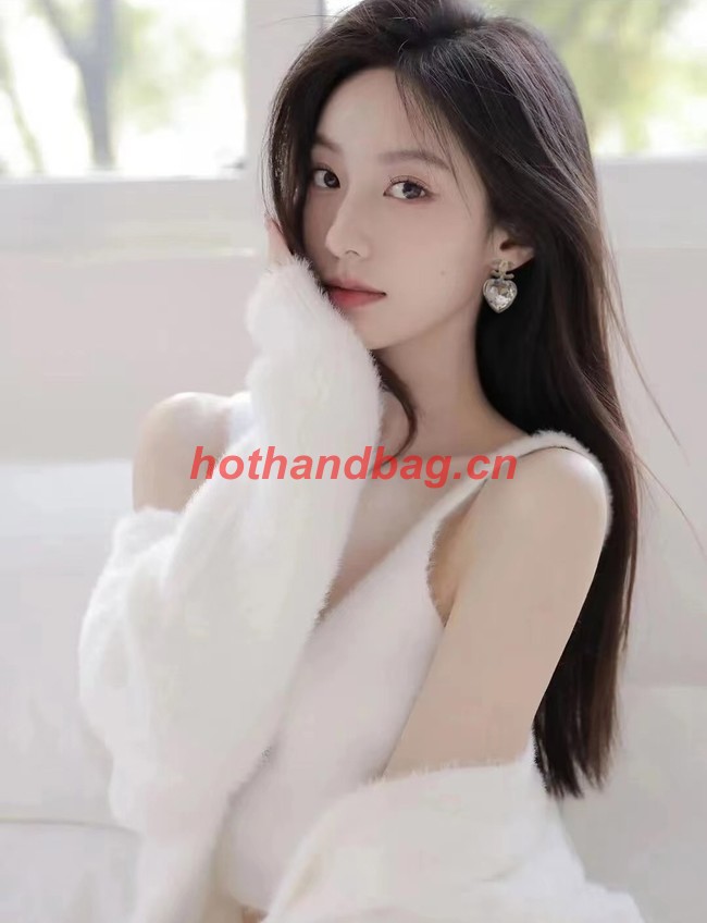 Chanel Earrings CE11172