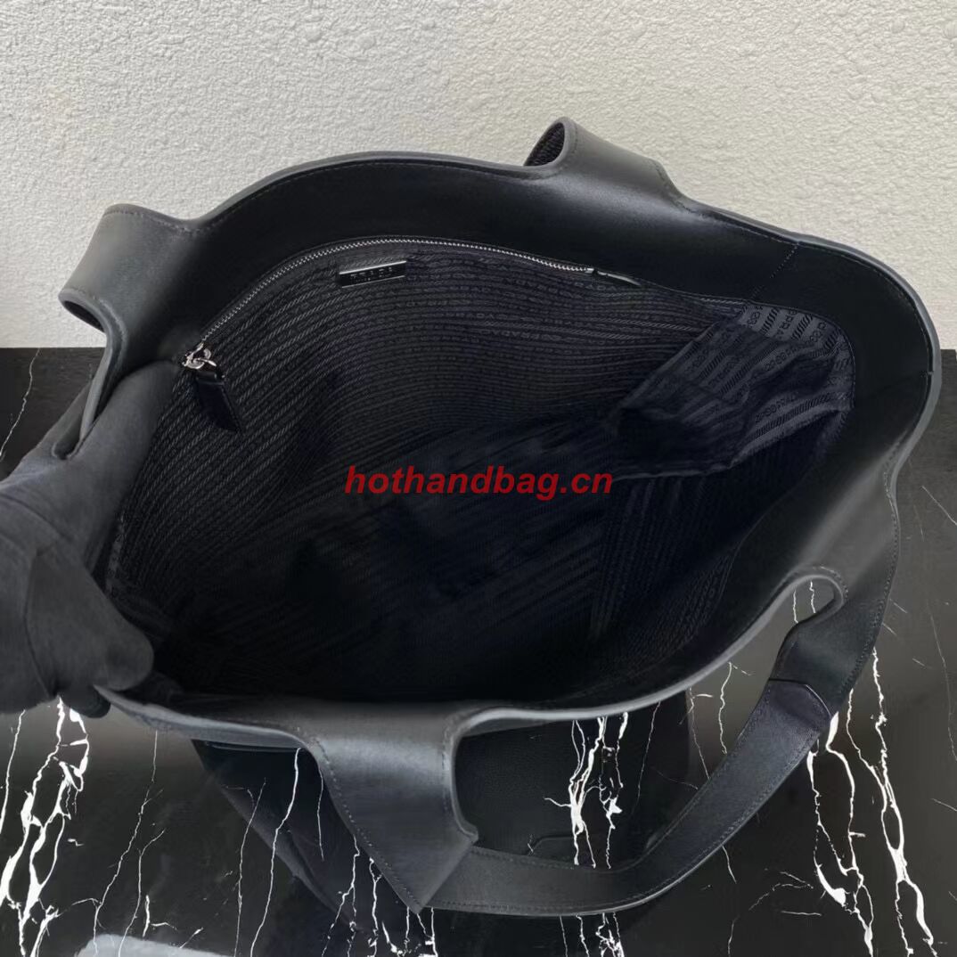 Prada Medium leather tote bag with 2NV990 black Prada Medium leather tote bag with 2NV990 black