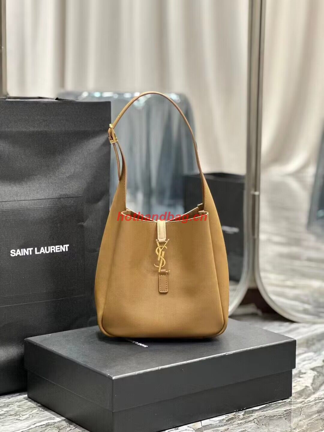 SAINT LAUREN LE 5 A 7 SOFT SMALL IN SMOOTH LEATHER 713938 apricot SAINT LAUREN LE 5 A 7 SOFT SMALL IN SMOOTH LEATHER 713938 apricot