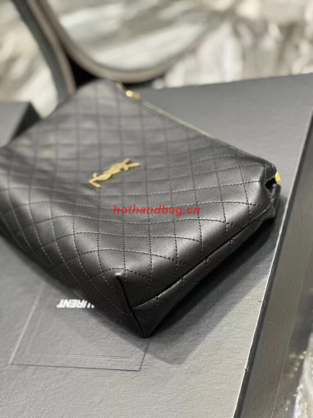 SAINT LAUREN SADE LARGE CLUTCH IN LAMBSKIN Y433955 black SAINT LAUREN SADE LARGE CLUTCH IN LAMBSKIN Y433955 black