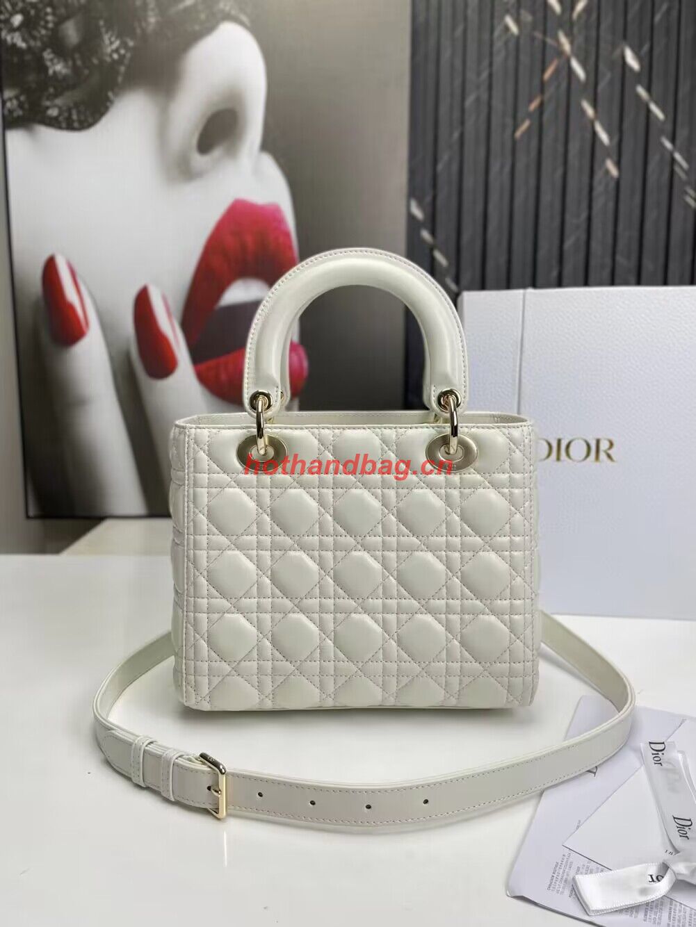 MEDIUM LADY DIOR BAG Cannage Lambskin M0565E off white&gold MEDIUM LADY DIOR BAG Cannage Lambskin M0565E off white&gold