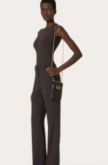 VALENTINO LOCO calf leather chain phone case WP0Z11 black VALENTINO LOCO calf leather chain phone case WP0Z11 black