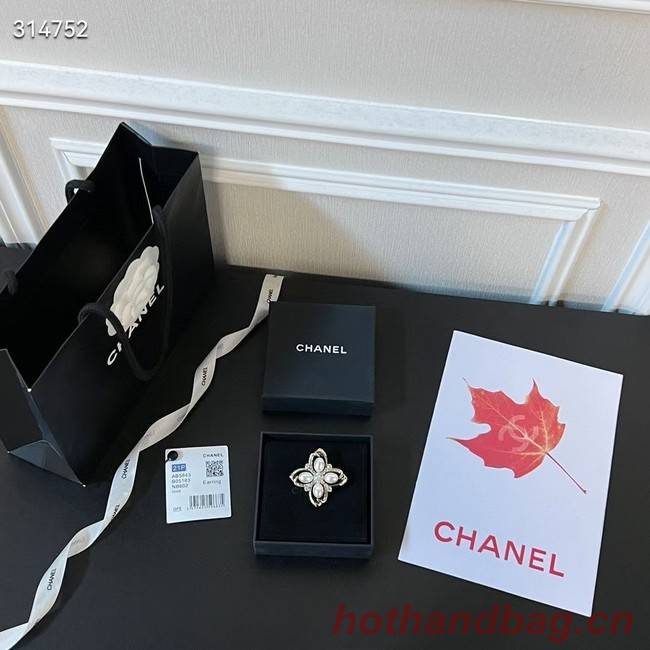 Chanel brooch CE11866