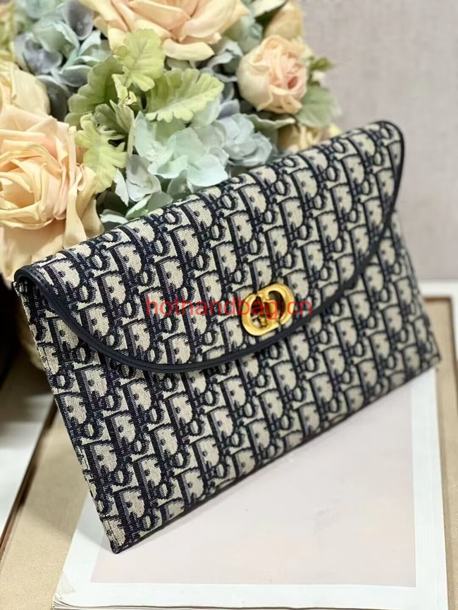 30 MONTAIGNE AVENUE POUCH WITH FLAP Blue Dior Oblique Jacquard S2191UTZQ 30 MONTAIGNE AVENUE POUCH WITH FLAP Blue Dior Oblique Jacquard S2191UTZQ