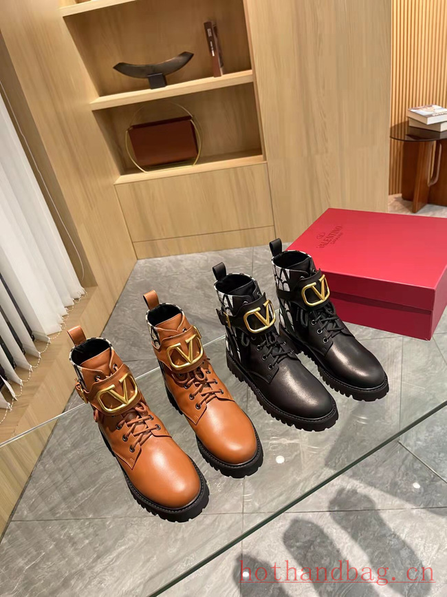 Valentino WOMENS ANKLE BOOT 93567-2 Valentino WOMENS ANKLE BOOT 93567-2