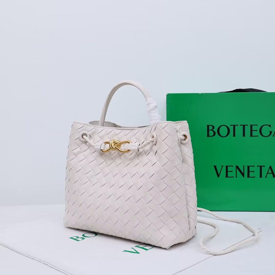 Bottega Veneta Andiamo Small Intrecciato Leather Tote 743572 White Bottega Veneta Andiamo Small Intrecciato Leather Tote 743572 White