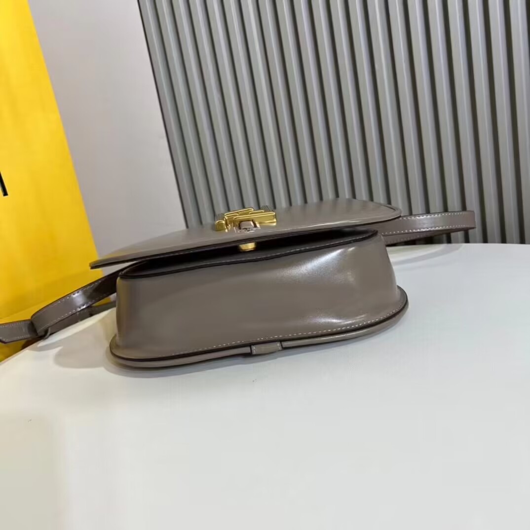 Fendi C mon Medium 8BT366 Dove gray Fendi C mon Medium 8BT366 Dove gray