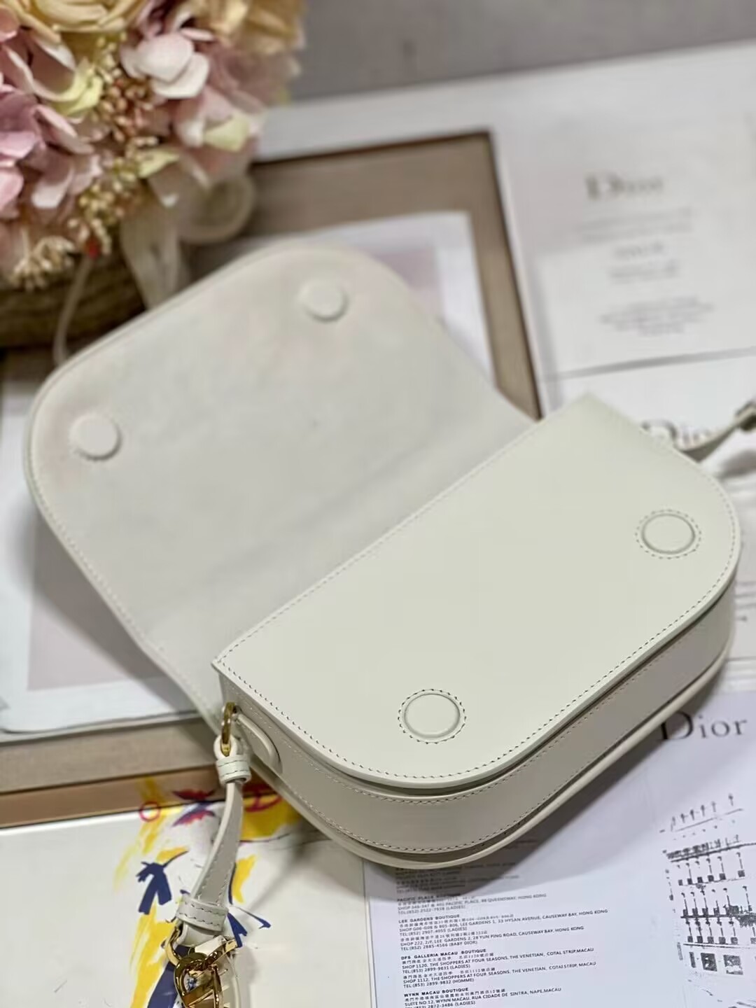 DIOR CD SIGNATURE BAG WITH STRAP white CD-Embossed Box Calfskin M9280UZ DIOR CD SIGNATURE BAG WITH STRAP white CD-Embossed Box Calfskin M9280UZ