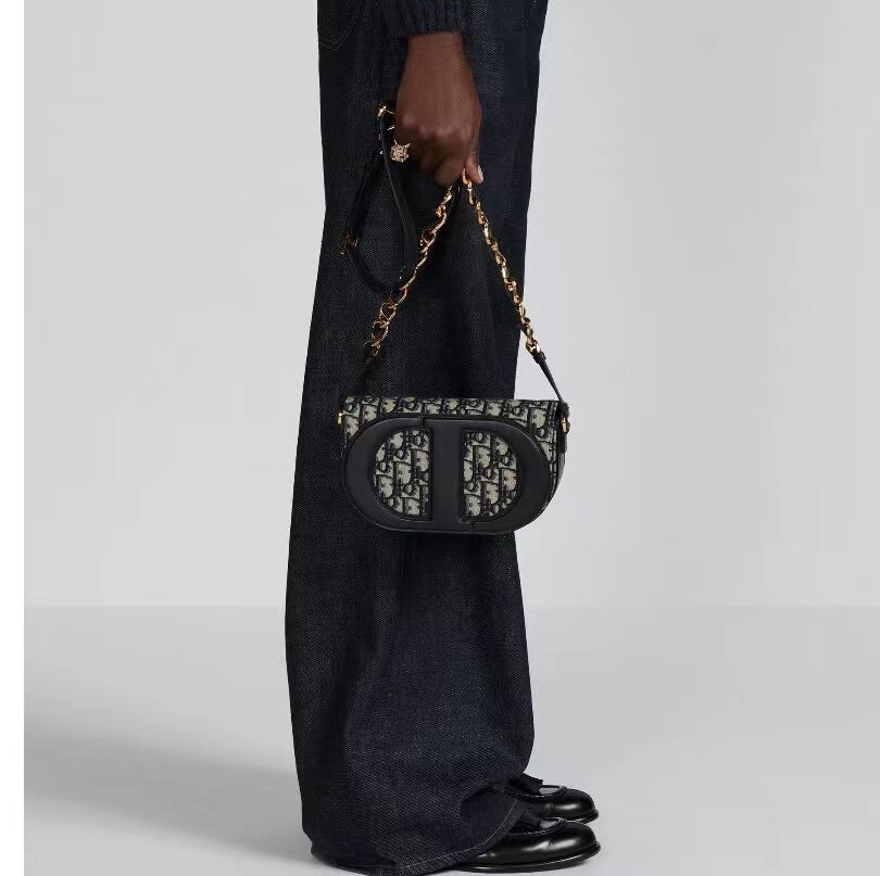DIOR CD SIGNATURE BAG WITH STRAP Blue Dior Oblique Jacquard M9280UTZQ DIOR CD SIGNATURE BAG WITH STRAP Blue Dior Oblique Jacquard M9280UTZQ