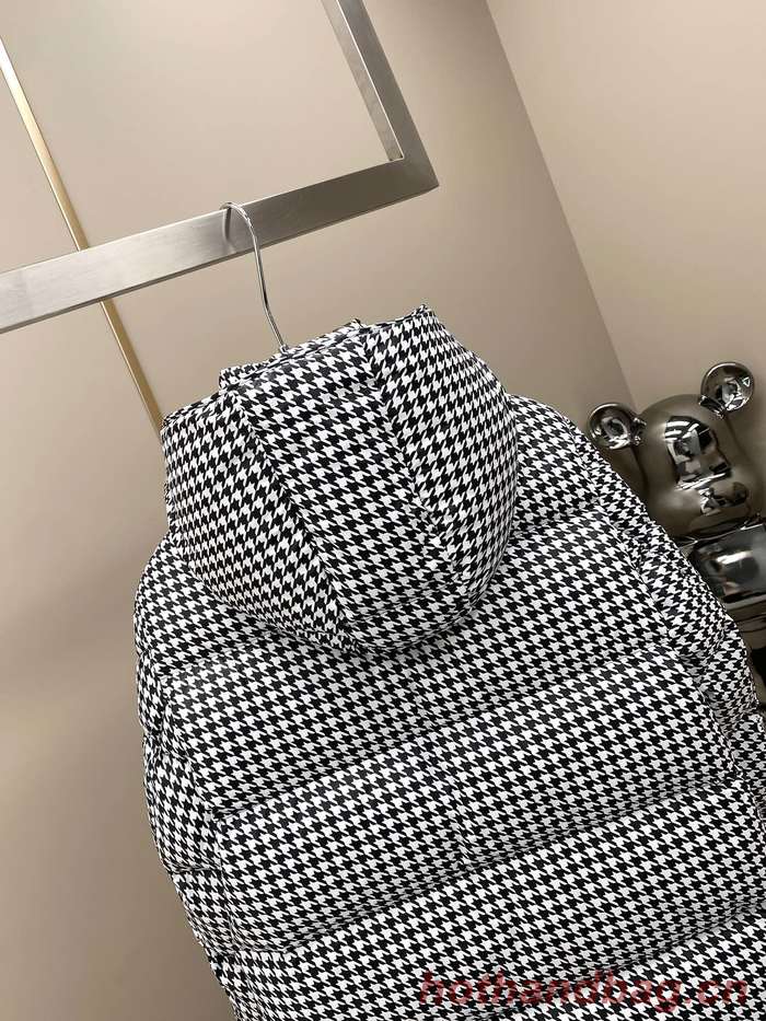 Moncler Top Quality Couple Down Coat MOY00213 Moncler Top Quality Couple Down Coat MOY00213