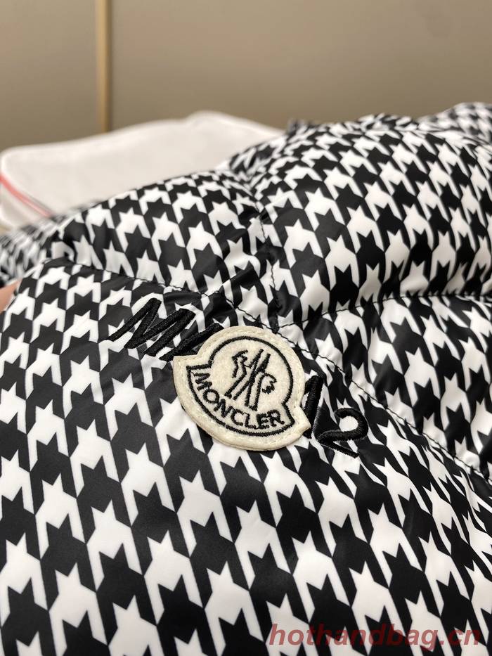 Moncler Top Quality Couple Down Coat MOY00213 Moncler Top Quality Couple Down Coat MOY00213