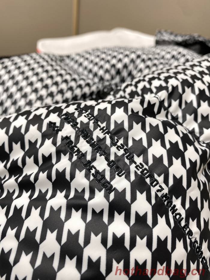 Moncler Top Quality Couple Down Coat MOY00213 Moncler Top Quality Couple Down Coat MOY00213