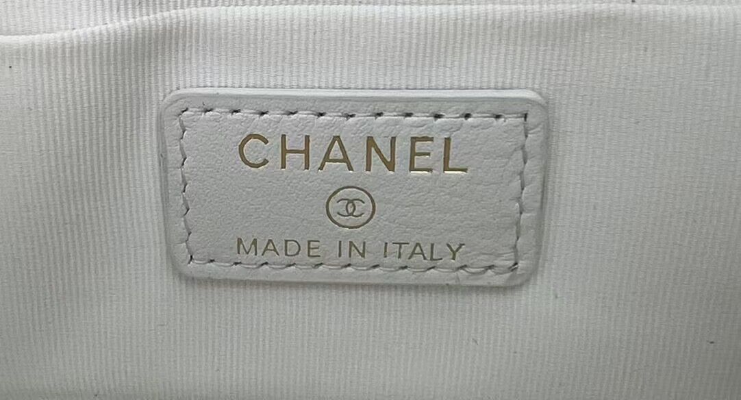 CHANEL 22B Kelly Pearl Top Handle Bag AP3513 White CHANEL 22B Kelly Pearl Top Handle Bag AP3513 White