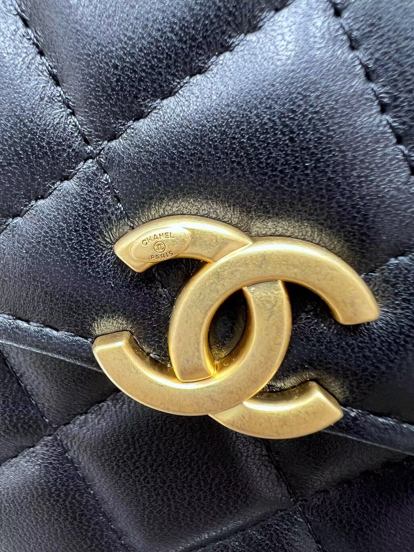 CHANEL 22B Kelly Top Handle Bag AP2945Y Black CHANEL 22B Kelly Top Handle Bag AP2945Y Black