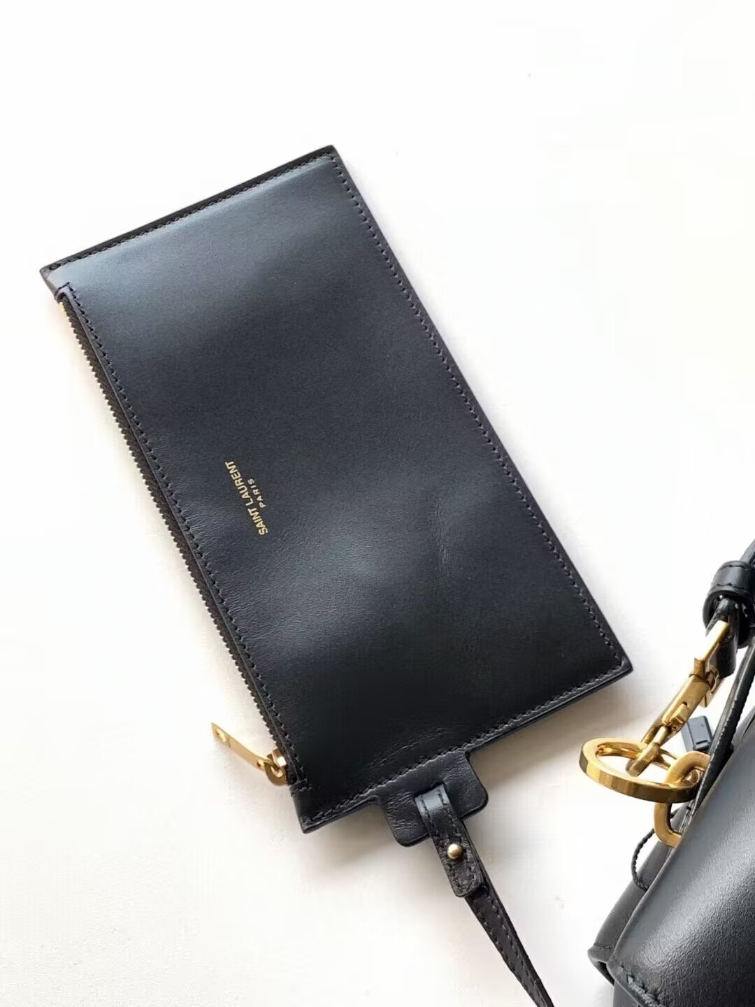 SAINT LAURENT LE 37 IN SHINY LEATHER 7428282 BLACK SAINT LAURENT LE 37 IN SHINY LEATHER 7428282 BLACK