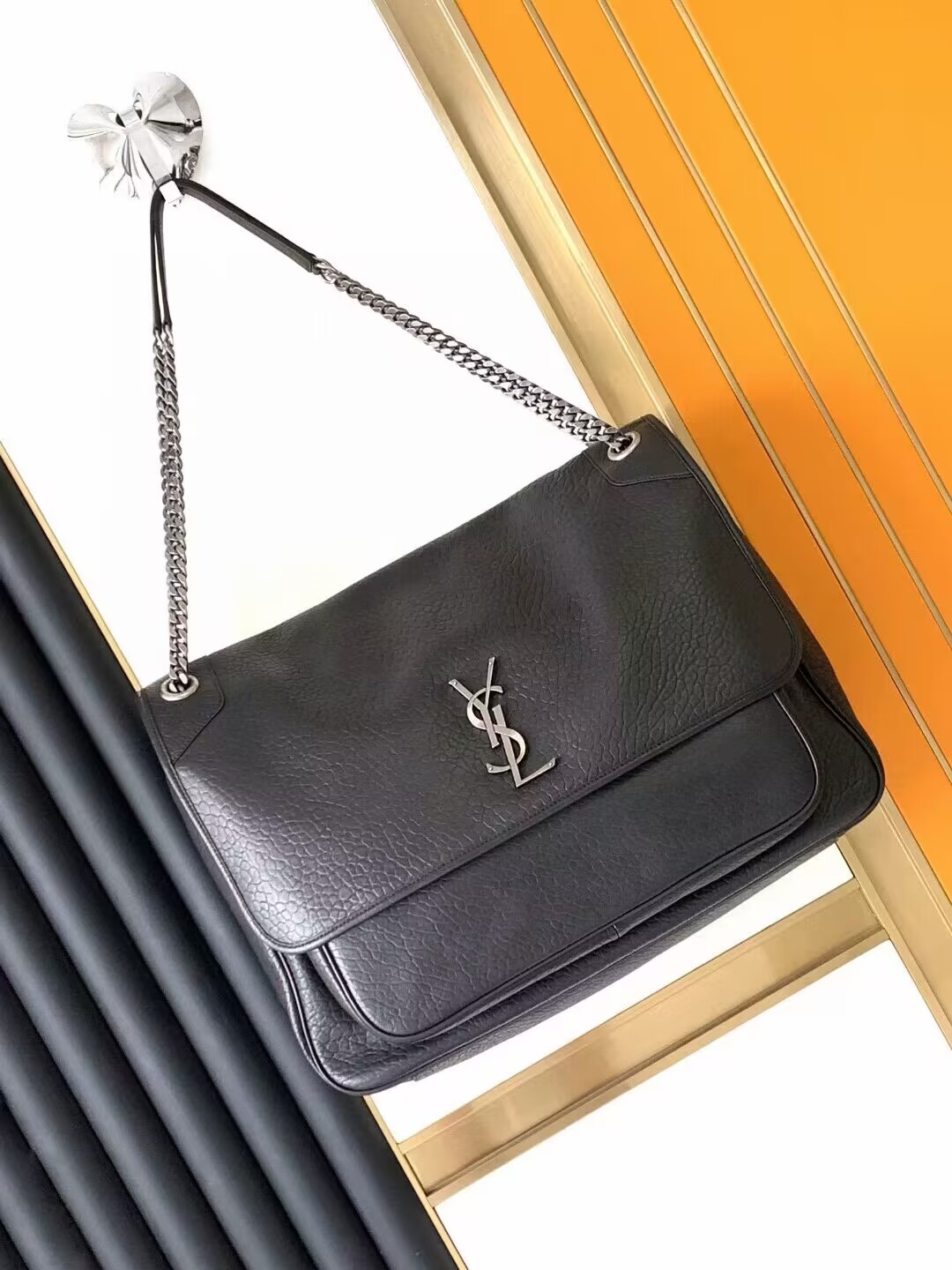 SAINT LAURENT NIKI OVERSIZED IN GRAINED LAMBSKIN 755857 BLACK SAINT LAURENT NIKI OVERSIZED IN GRAINED LAMBSKIN 755857 BLACK