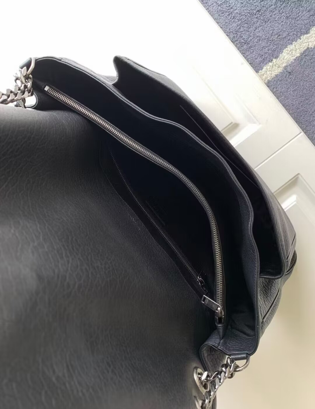 SAINT LAURENT NIKI OVERSIZED IN GRAINED LAMBSKIN 755857 BLACK SAINT LAURENT NIKI OVERSIZED IN GRAINED LAMBSKIN 755857 BLACK