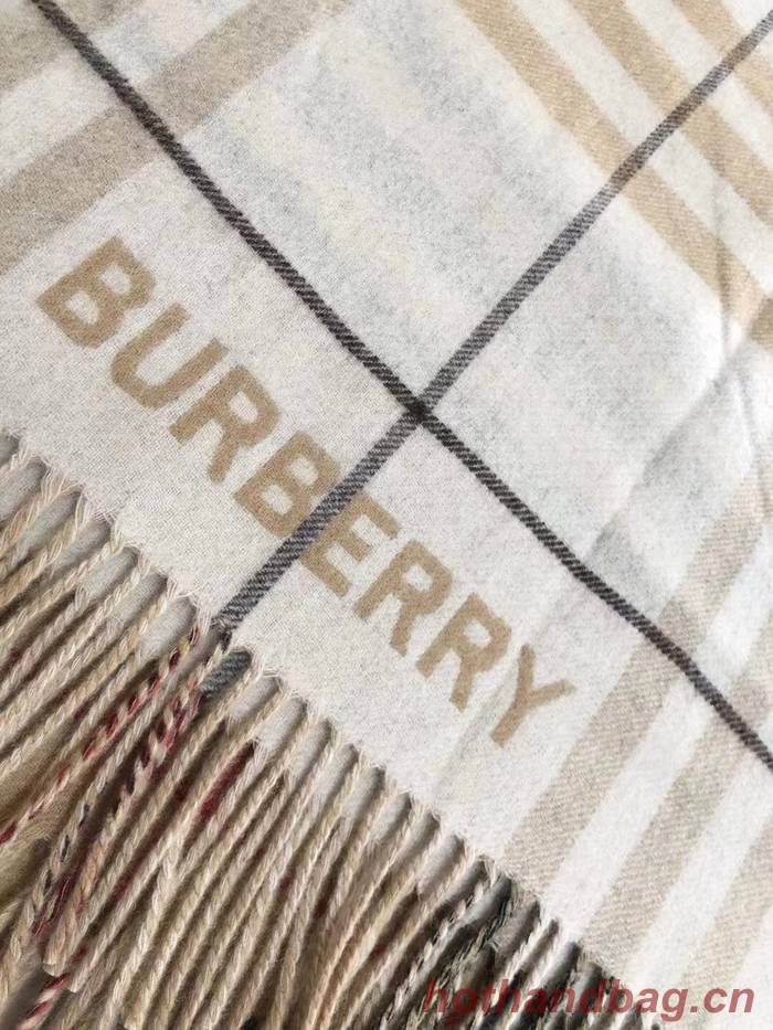 Burberry Cloak BBC00160 Burberry Cloak BBC00160