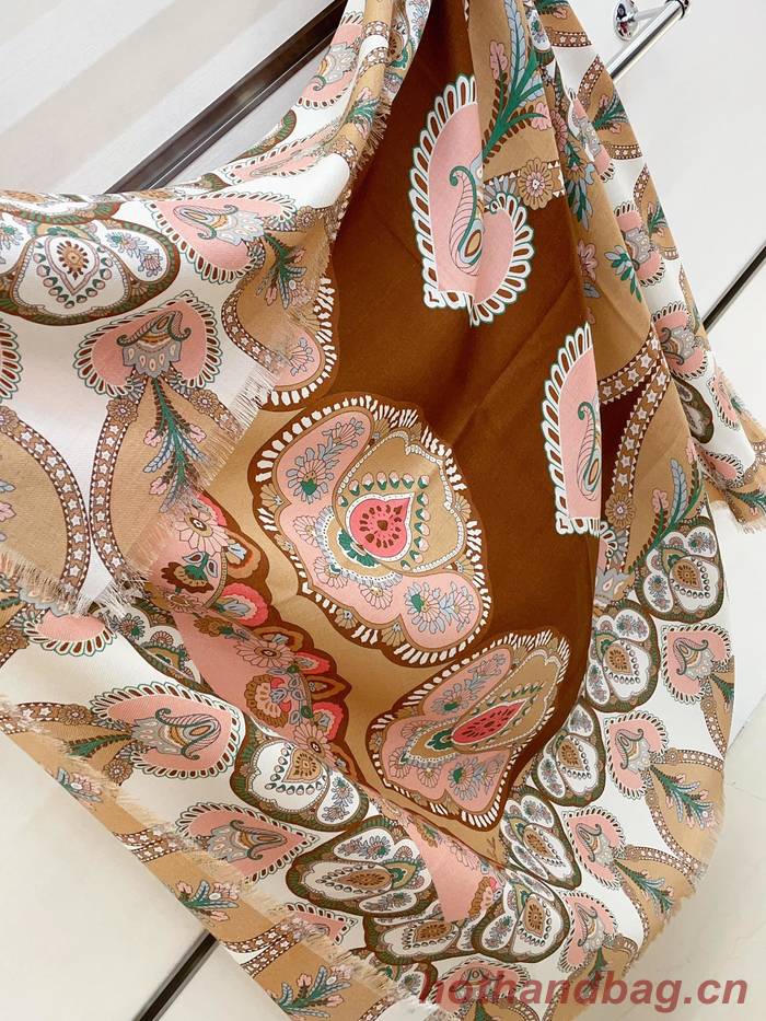 Loro Piana Scarf LPC00020 Loro Piana Scarf LPC00020