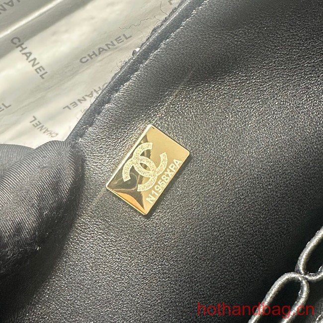 Chanel CLASSIC HANDBAG A01112 black