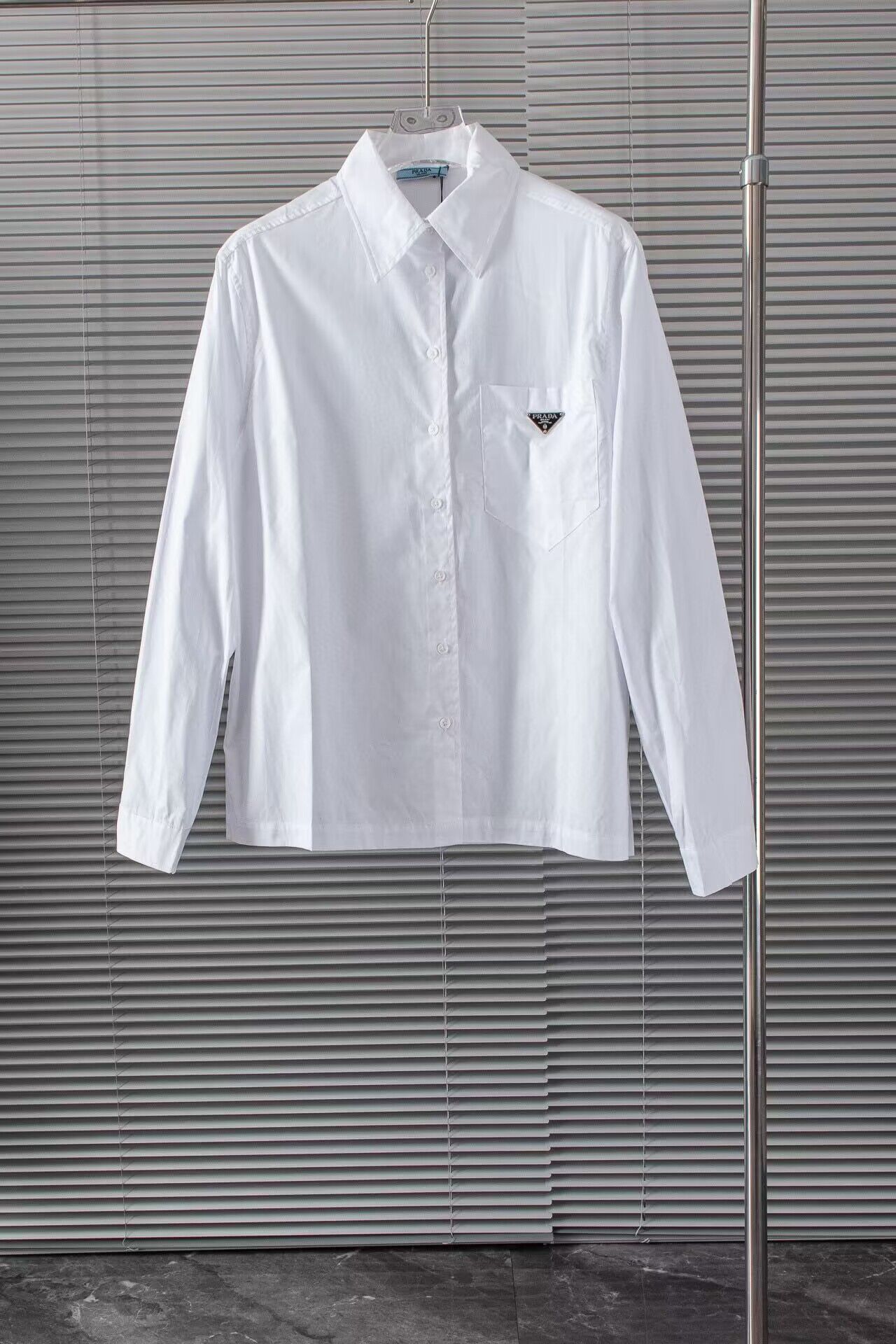 Prada T-Shirt PD39483 White Prada T-Shirt PD39483 White