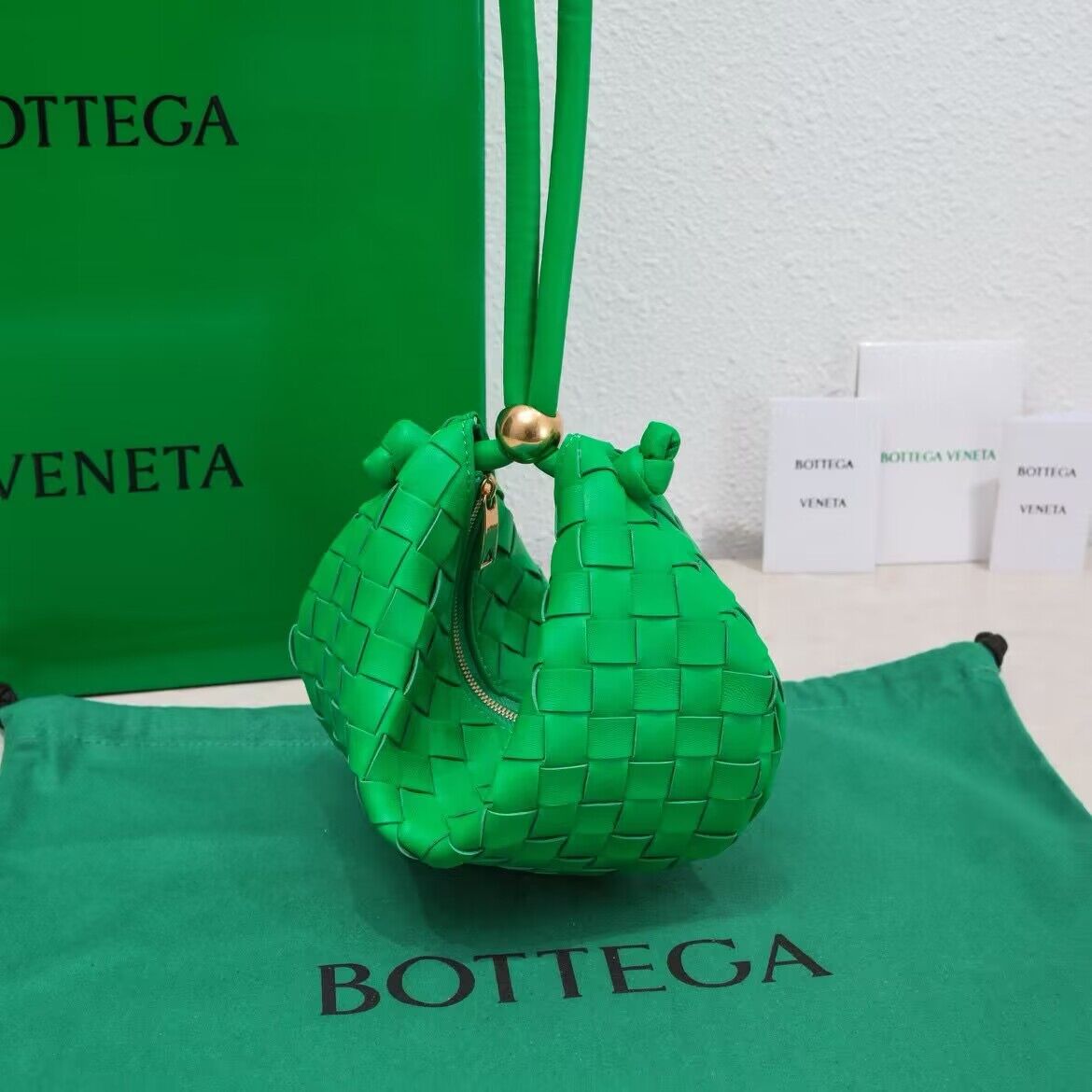 Bottega Veneta Small Turn Pouch Bag 6699 Green Bottega Veneta Small Turn Pouch Bag 6699 Green