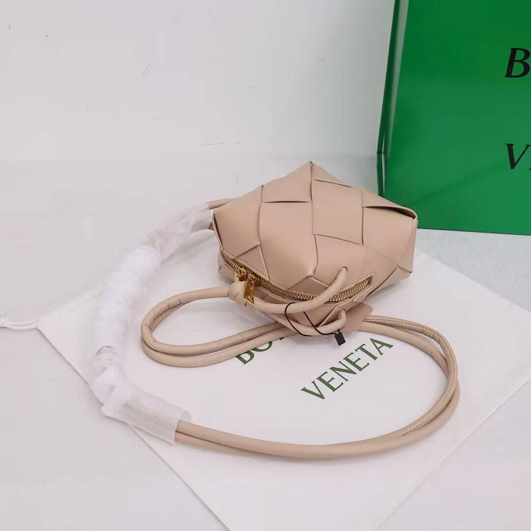 Bottega Veneta Mini Cassette Camera Bag 701915 Cream Bottega Veneta Mini Cassette Camera Bag 701915 Cream