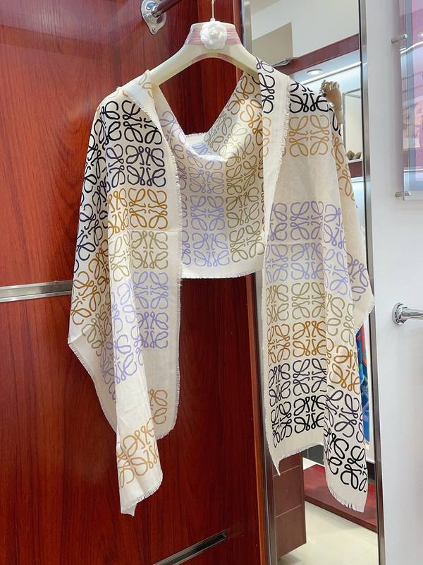 Loewe Scarf LOC00055 Loewe Scarf LOC00055