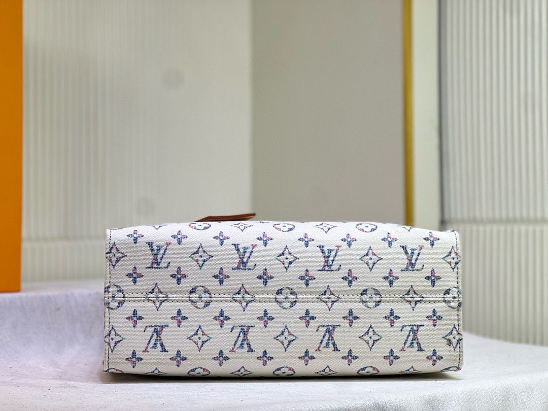 Louis Vuitton Monogram Reverse OnTheGo MM M24708 White Louis Vuitton Monogram Reverse OnTheGo MM M24708 White