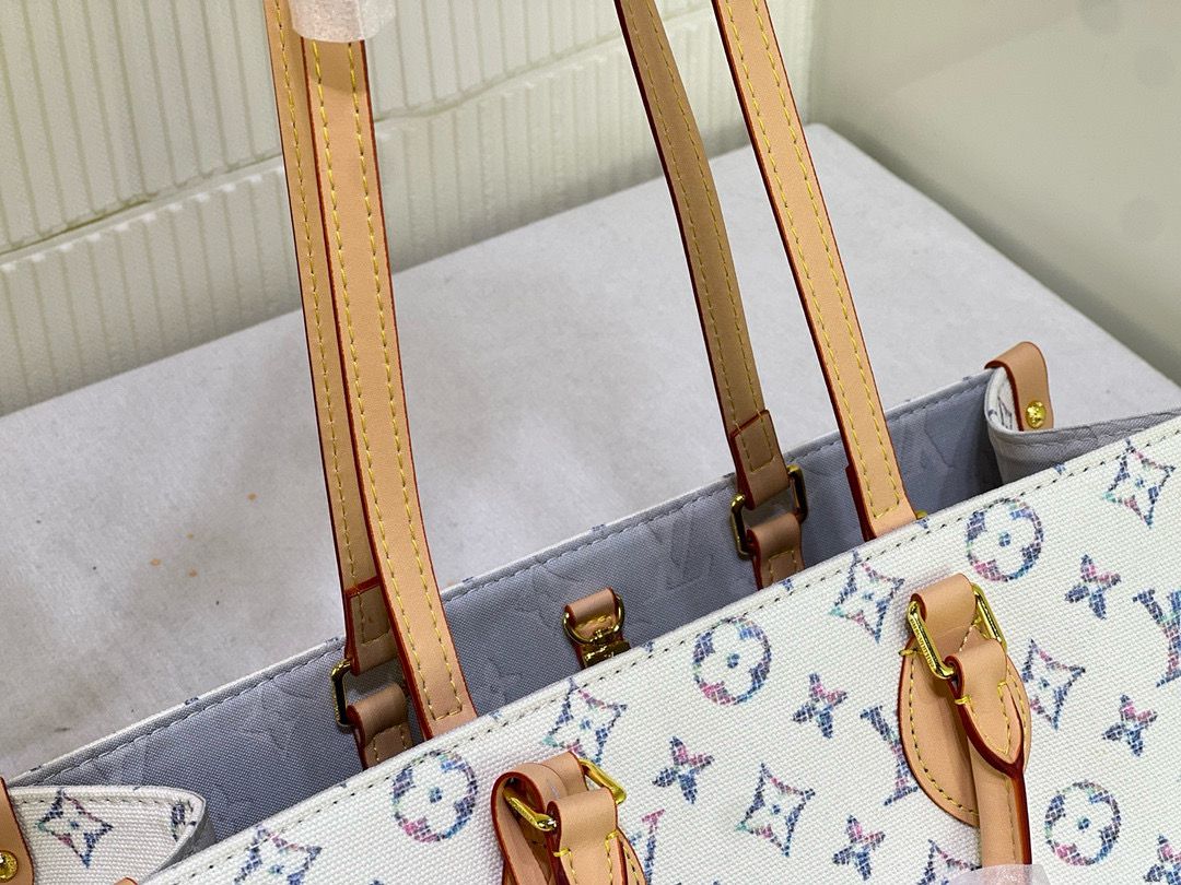 Louis Vuitton Monogram Reverse OnTheGo MM M24708 White Louis Vuitton Monogram Reverse OnTheGo MM M24708 White