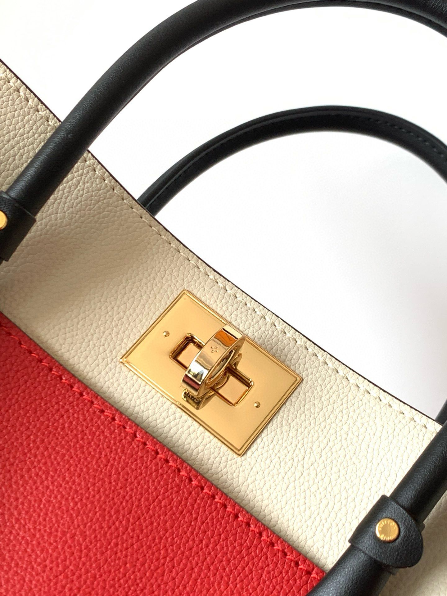 Louis Vuitton Original ON MY SIDE M53823 Red Louis Vuitton Original ON MY SIDE M53823 Red