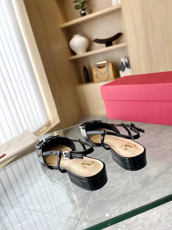 Valentino Shoes VOS00448 Heel 2CM Valentino Shoes VOS00448 Heel 2CM