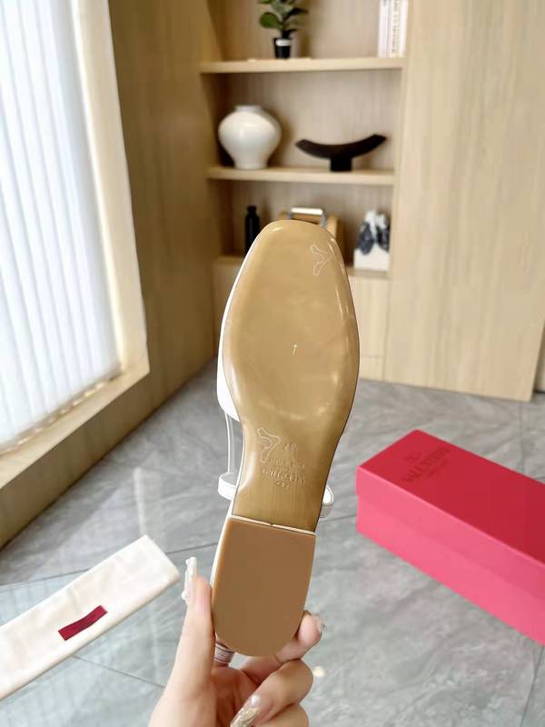 Valentino Shoes VOS00451 Heel 2CM Valentino Shoes VOS00451 Heel 2CM