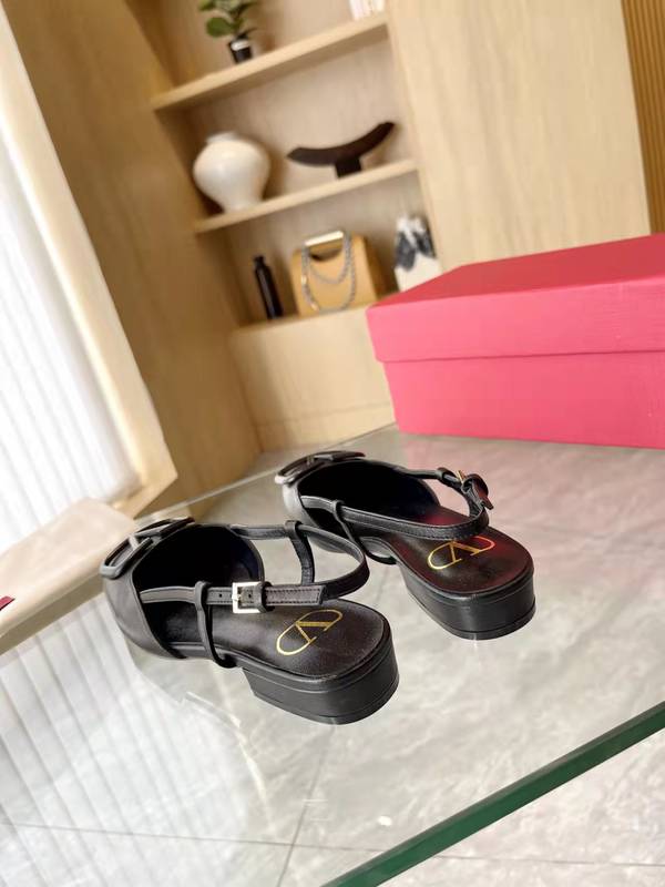 Valentino Shoes VOS00454 Heel 2CM Valentino Shoes VOS00454 Heel 2CM