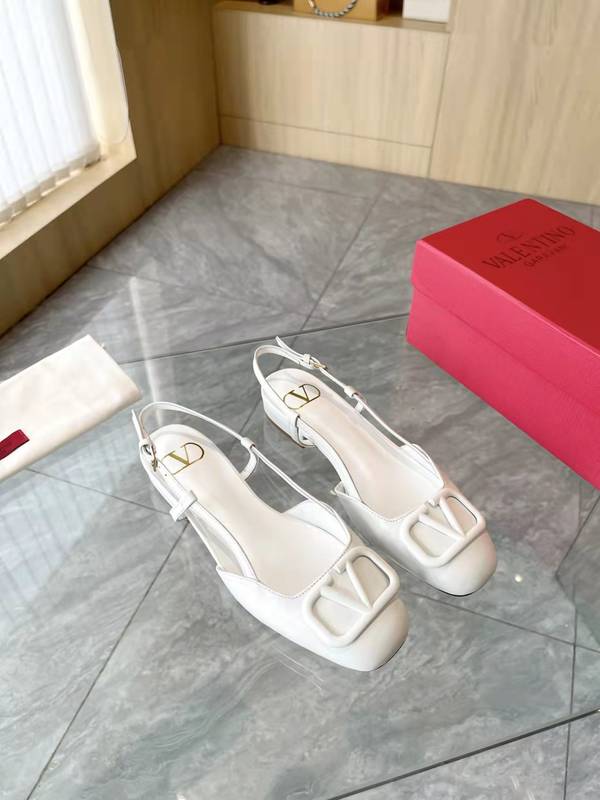 Valentino Shoes VOS00455 Heel 2CM Valentino Shoes VOS00455 Heel 2CM