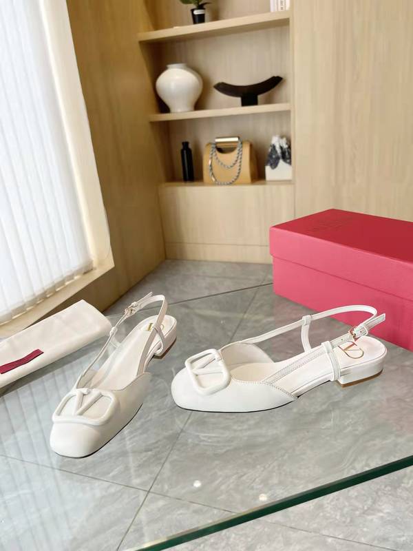 Valentino Shoes VOS00455 Heel 2CM Valentino Shoes VOS00455 Heel 2CM