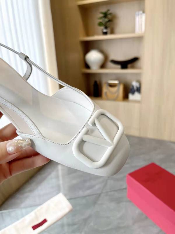 Valentino Shoes VOS00455 Heel 2CM Valentino Shoes VOS00455 Heel 2CM