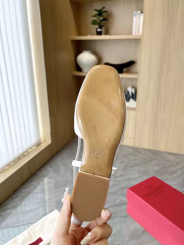 Valentino Shoes VOS00455 Heel 2CM Valentino Shoes VOS00455 Heel 2CM