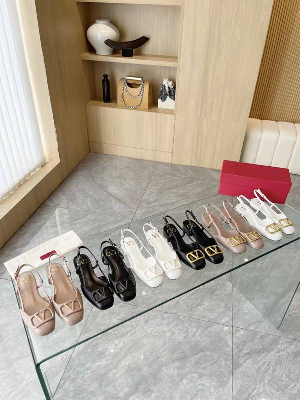 Valentino Shoes VOS00455 Heel 2CM Valentino Shoes VOS00455 Heel 2CM