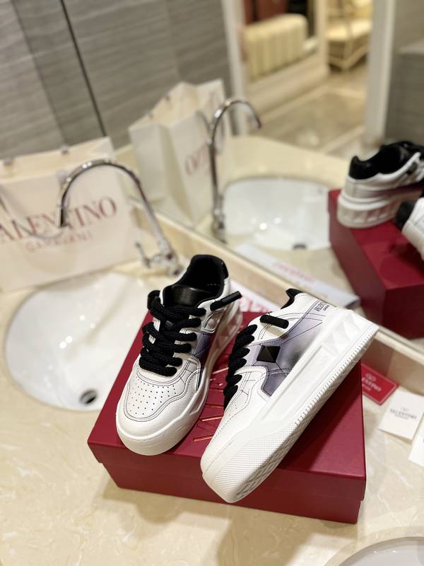 Valentino Couple Shoes VOS00549 Valentino Couple Shoes VOS00549