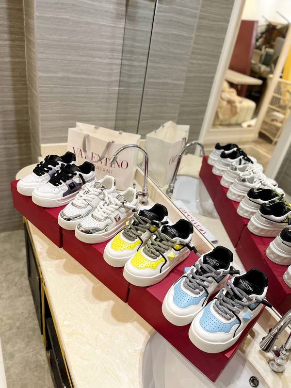 Valentino Couple Shoes VOS00549 Valentino Couple Shoes VOS00549