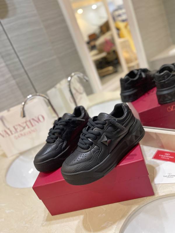 Valentino Couple Shoes VOS00558 Valentino Couple Shoes VOS00558