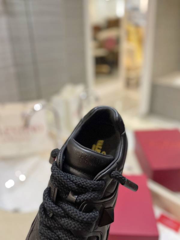 Valentino Couple Shoes VOS00558 Valentino Couple Shoes VOS00558