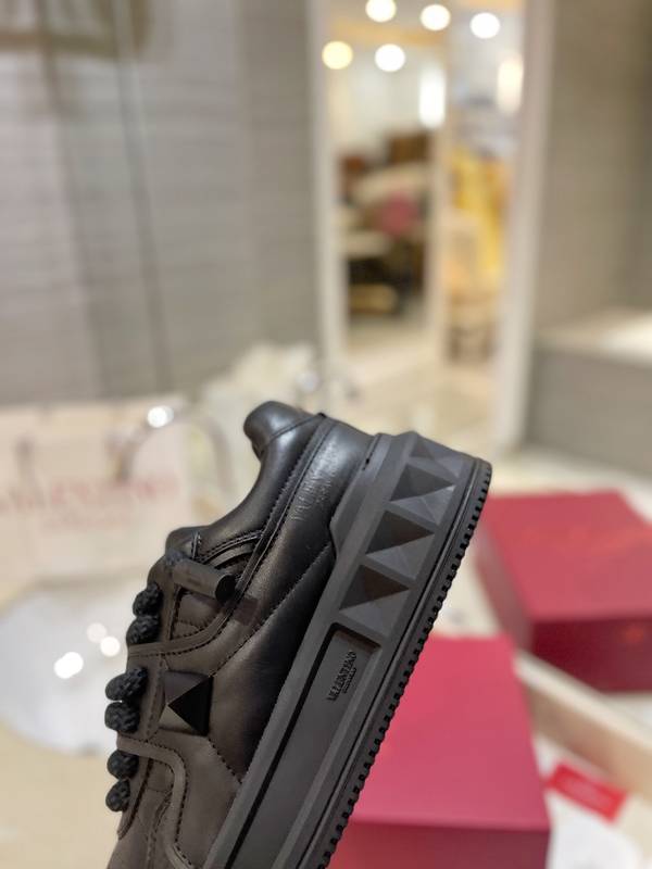 Valentino Couple Shoes VOS00558 Valentino Couple Shoes VOS00558