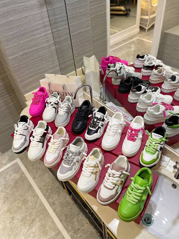 Valentino Couple Shoes VOS00558 Valentino Couple Shoes VOS00558