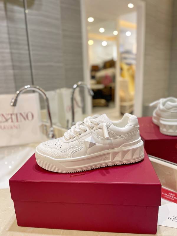 Valentino Couple Shoes VOS00561 Valentino Couple Shoes VOS00561