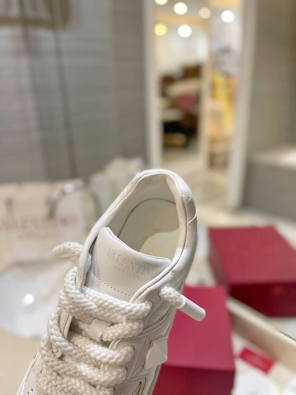 Valentino Couple Shoes VOS00561 Valentino Couple Shoes VOS00561