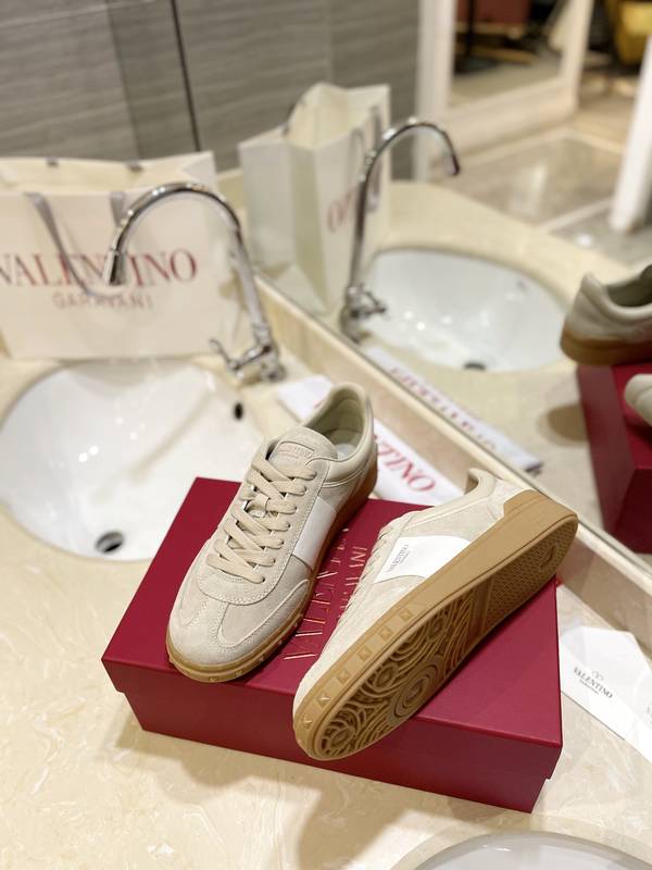 Valentino Couple Shoes VOS00570 Valentino Couple Shoes VOS00570